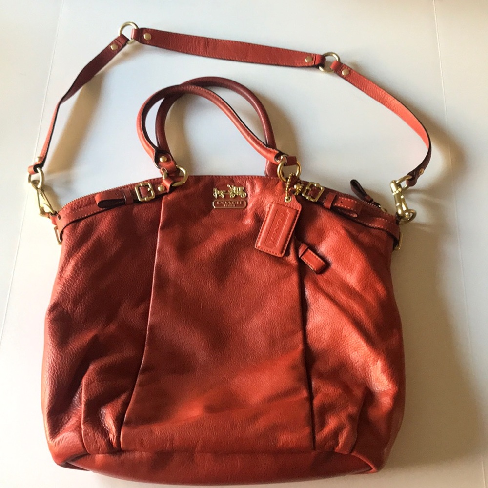 EUC- 🤩 Coach Madison leather Lindsey satchel Absolutely stunning!!! Smoke-free